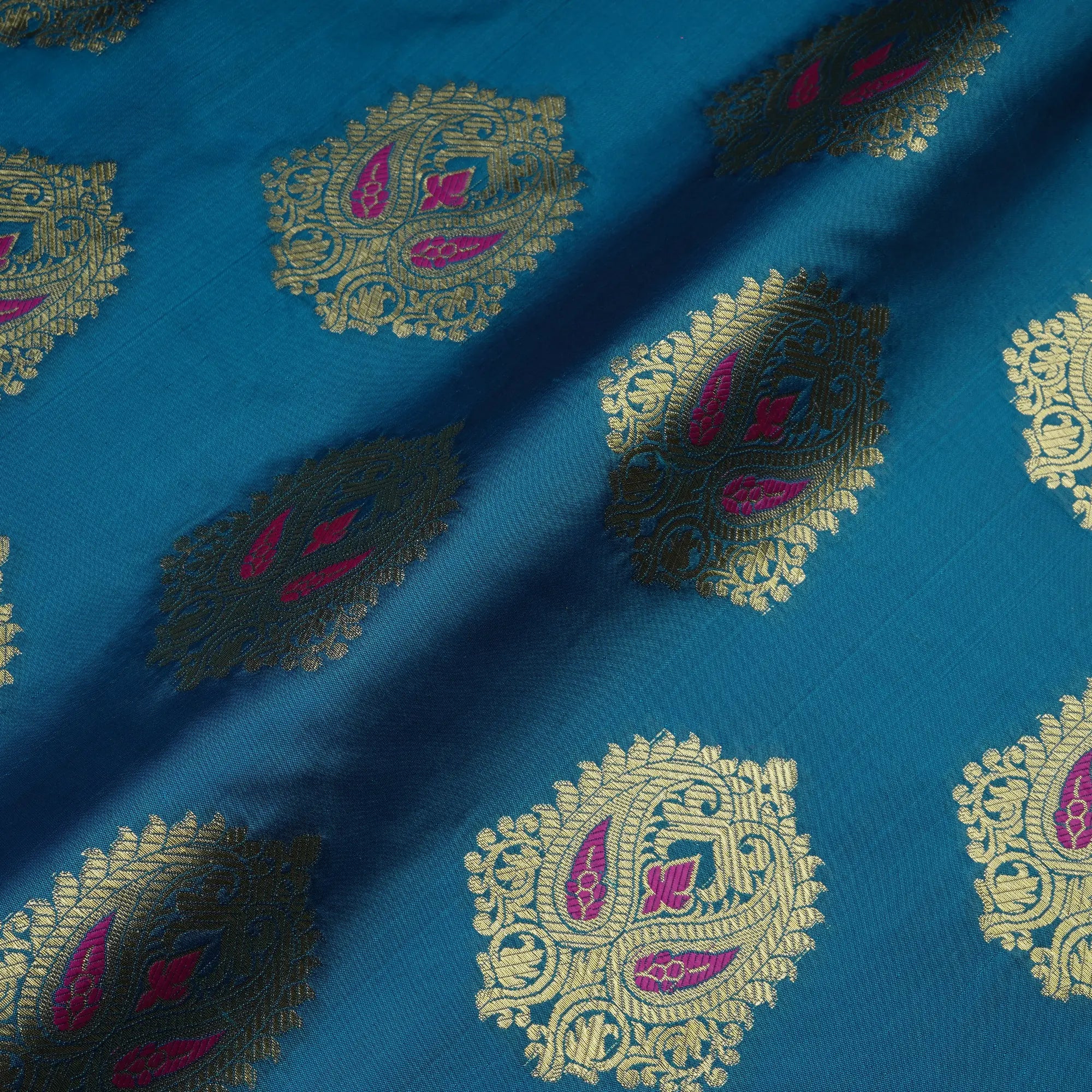 Nayab Gulshan – Blended Katan Silk with Bunch Pattern - Zahra Maham