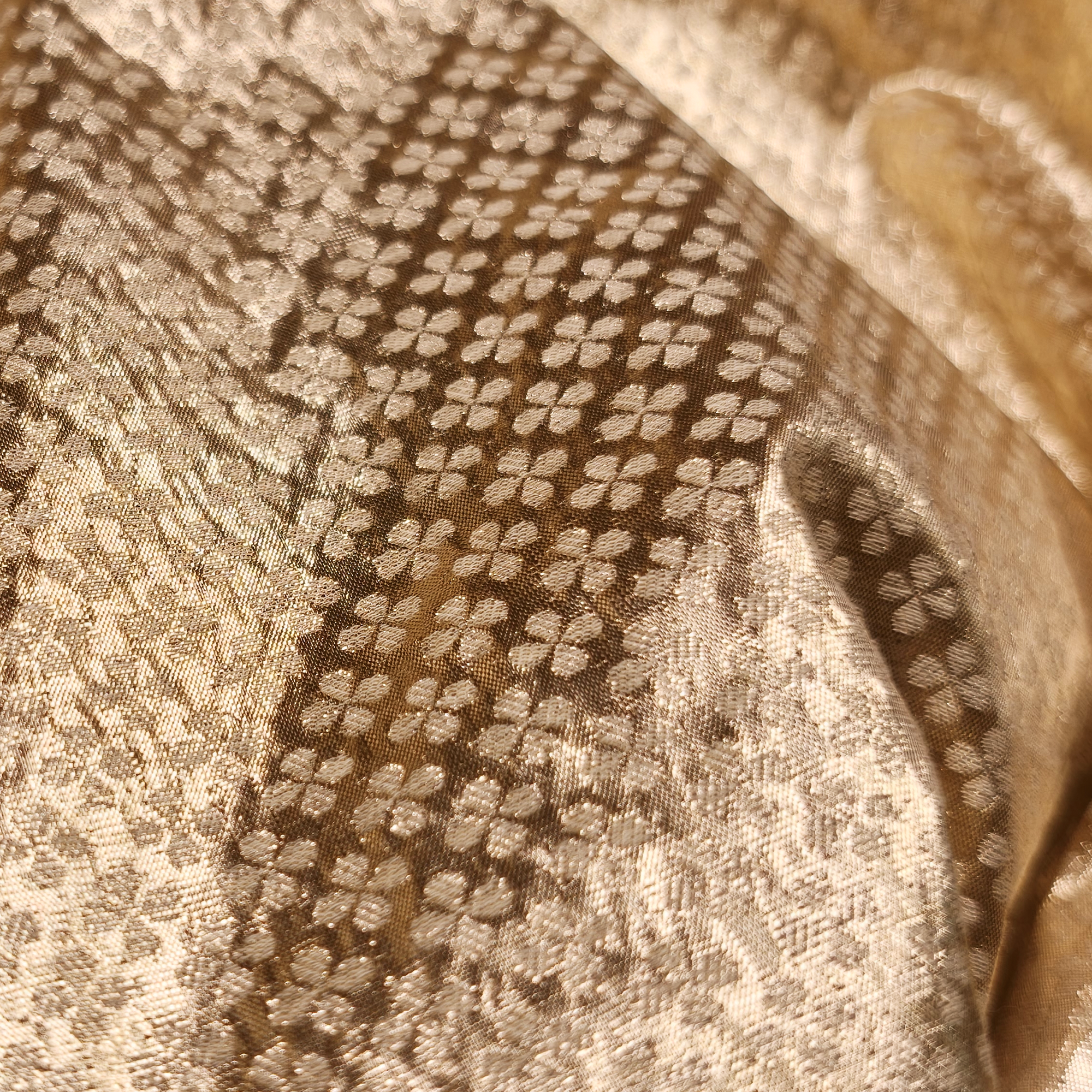 Noorangi – Pure Jamdani Tilla Silk