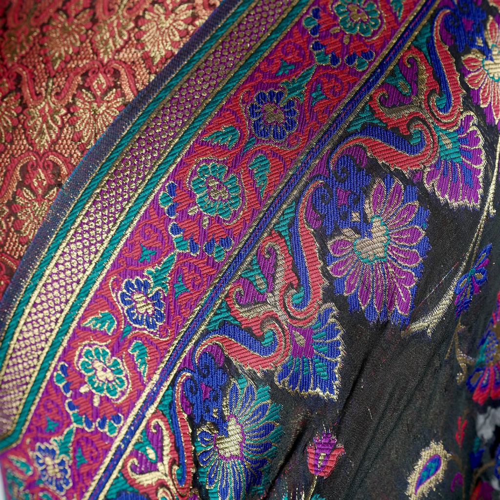 'Noor-e-Siyah' – Floral Jaal & Mughal Border Saree - Zahra Maham
