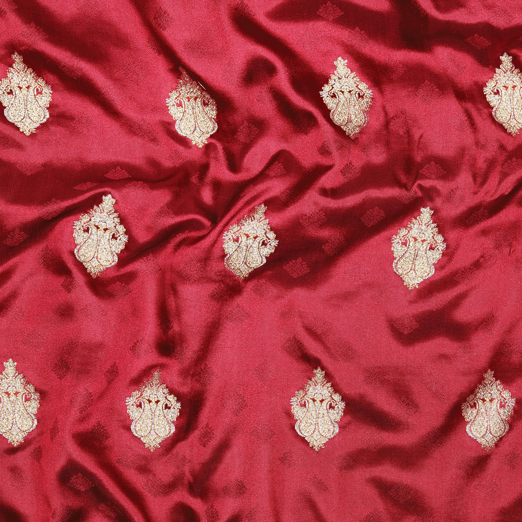 Noorbaaf – Self Jamawar Katan Satin with Mughal Buti - Zahra Maham