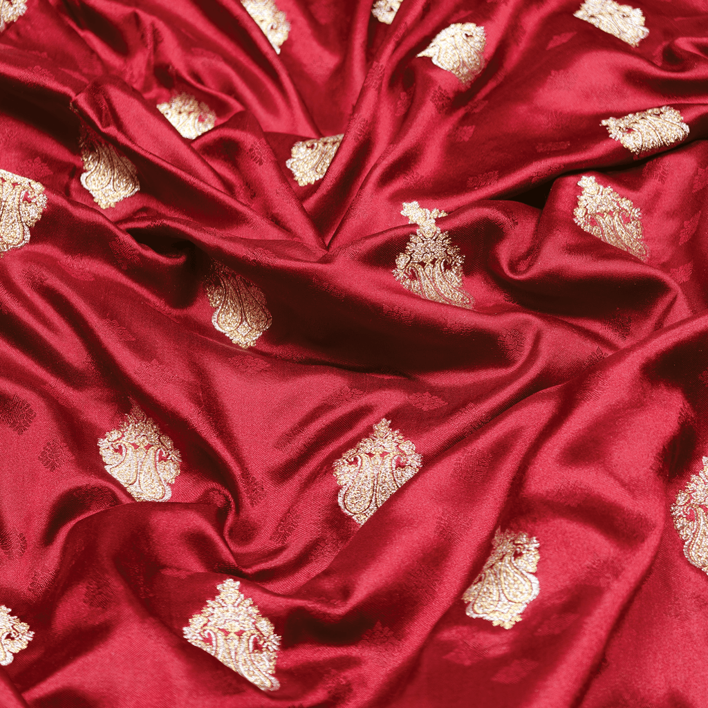 Noorbaaf – Self Jamawar Katan Satin with Mughal Buti - Zahra Maham