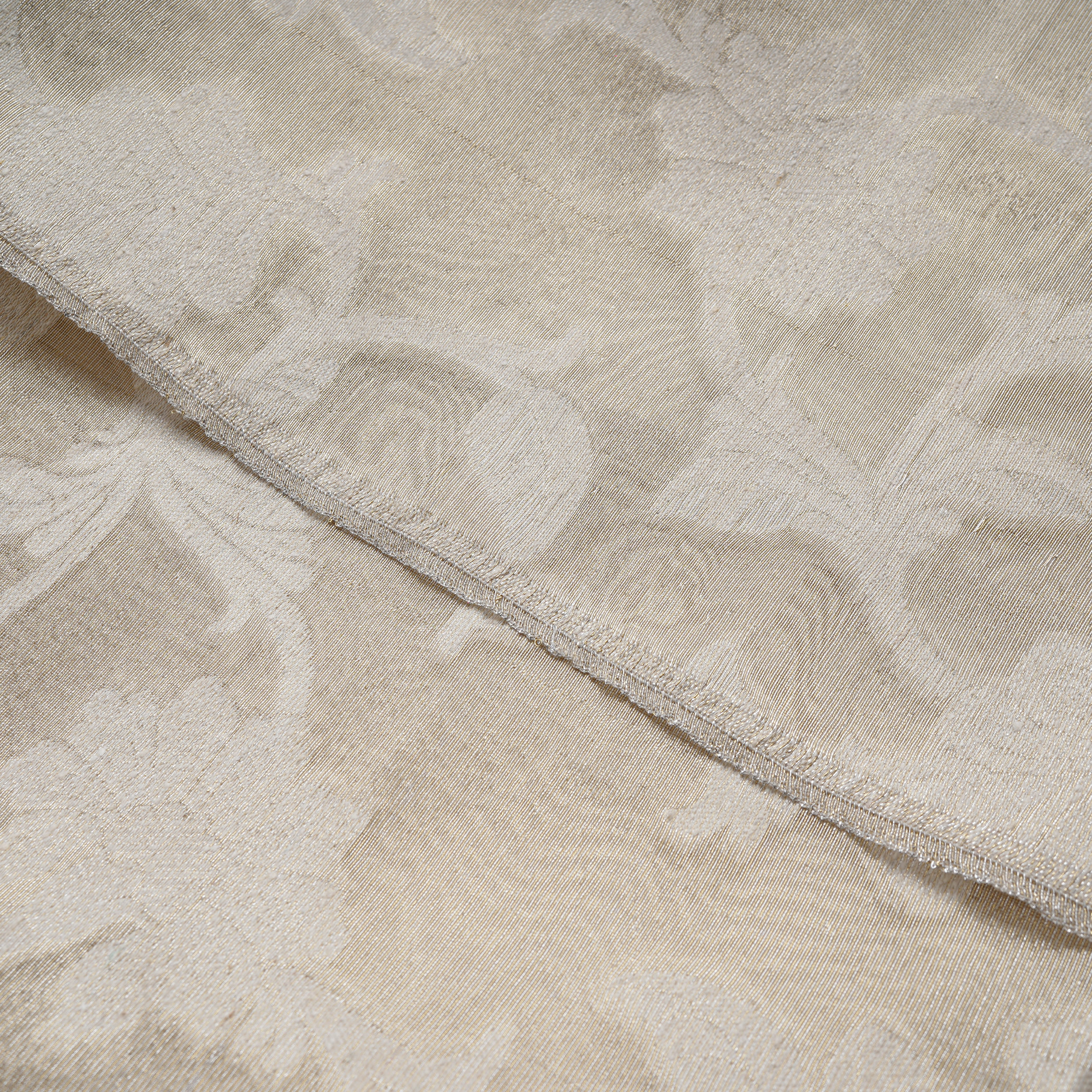 Zewar – Pure Tissue Karandi with Golden & Silver Zari