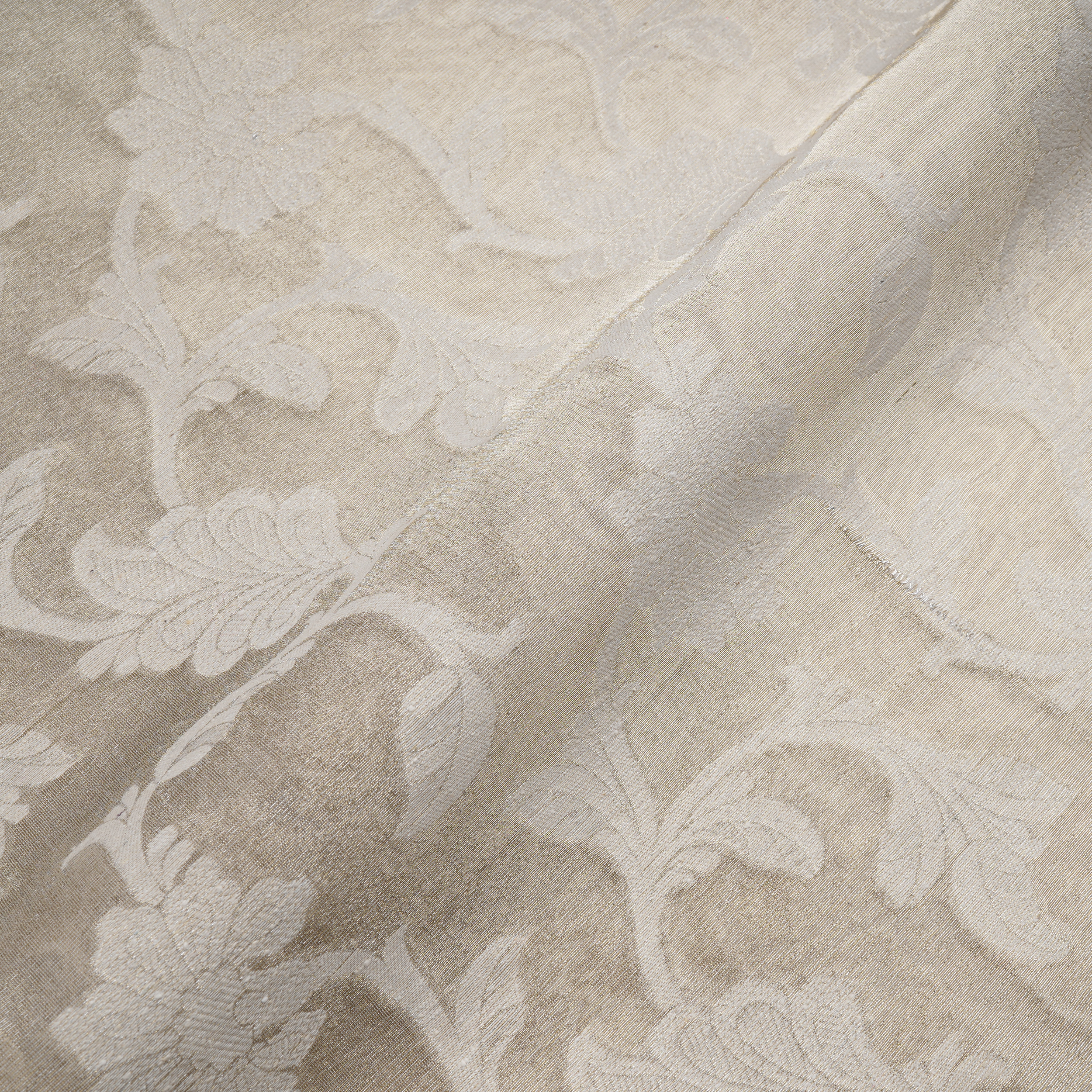 Zewar – Pure Tissue Karandi with Golden & Silver Zari