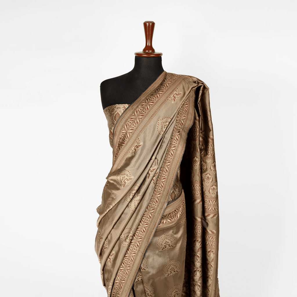 'Parizad' – Peacock Bunch & Pattern Border Saree - Zahra Maham