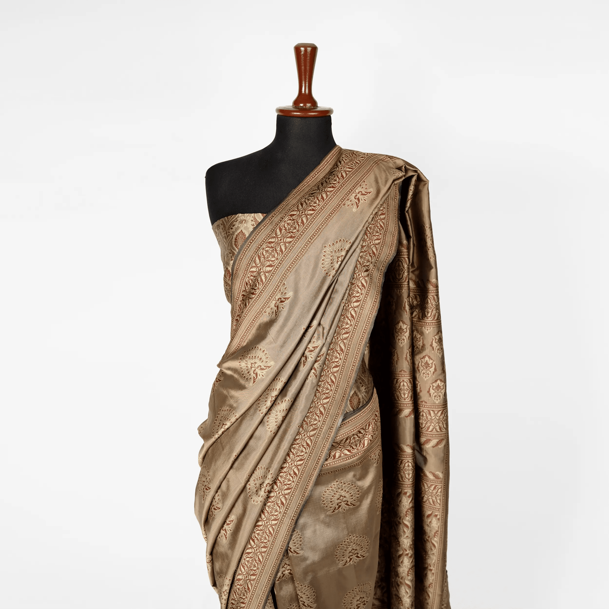 'Parizad' – Peacock Bunch & Pattern Border Saree - Zahra Maham