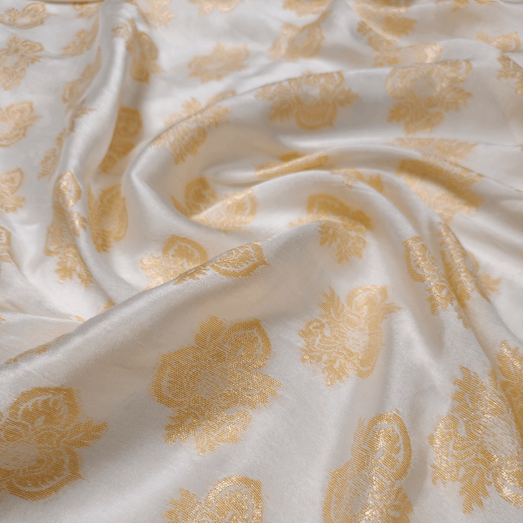 Mah-e-Kundan - Pure White Silk with Elegant Kundan Zari