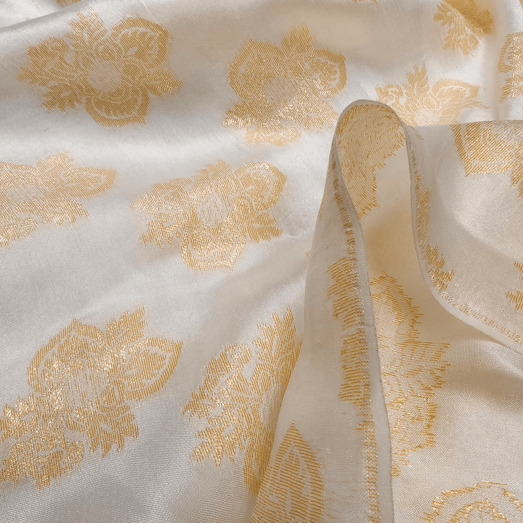 Mah-e-Kundan - Pure White Silk with Elegant Kundan Zari