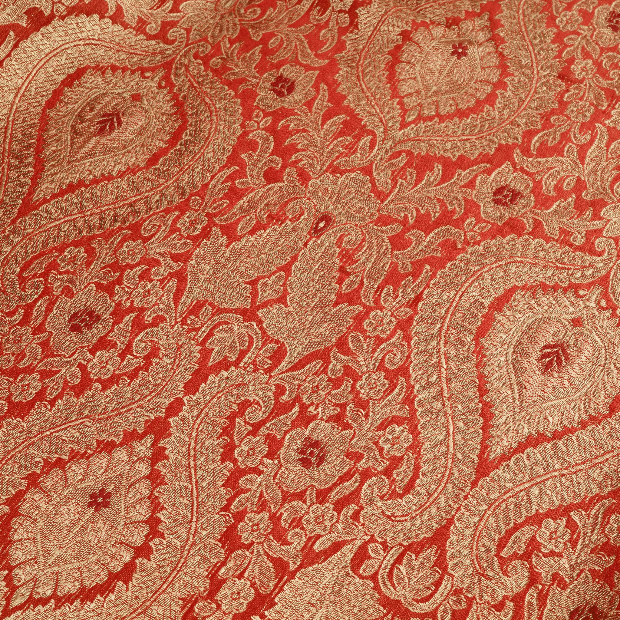Rang-e-Mughal – Satin with 4-Color Weave & Mughal Pattern - Zahra Maham