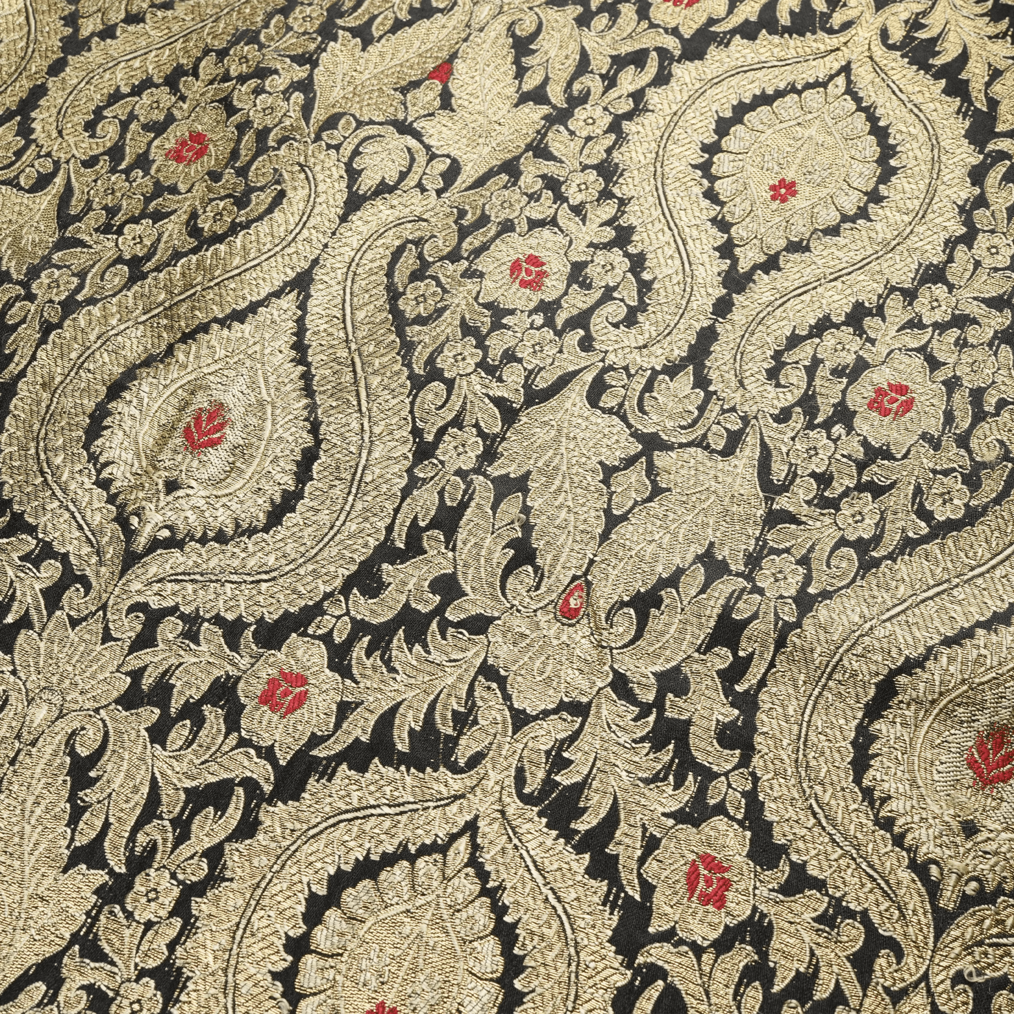 Rang-e-Mughal – Satin with 4-Color Weave & Mughal Pattern - Zahra Maham