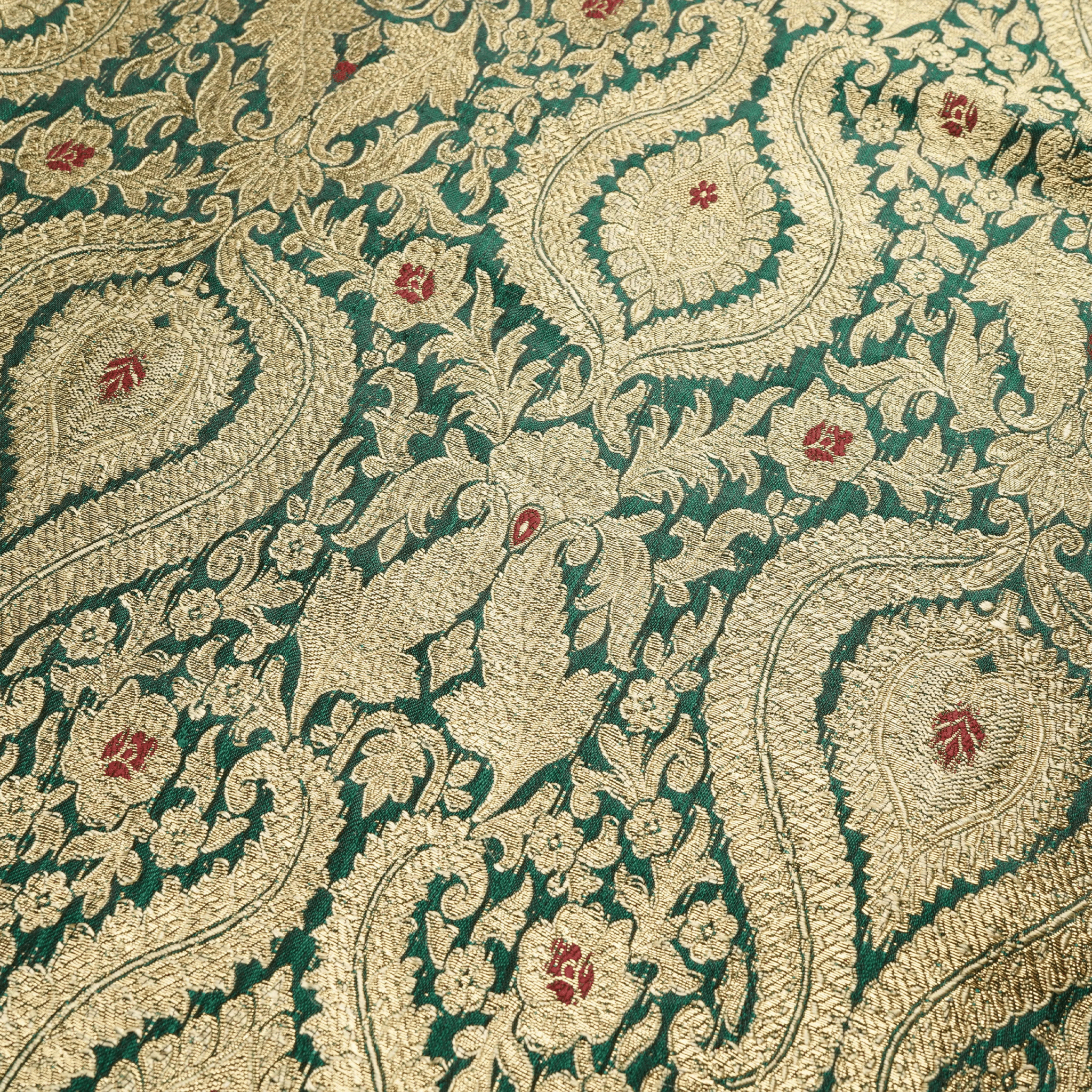 Rang-e-Mughal – Satin with 4-Color Weave & Mughal Pattern - Zahra Maham