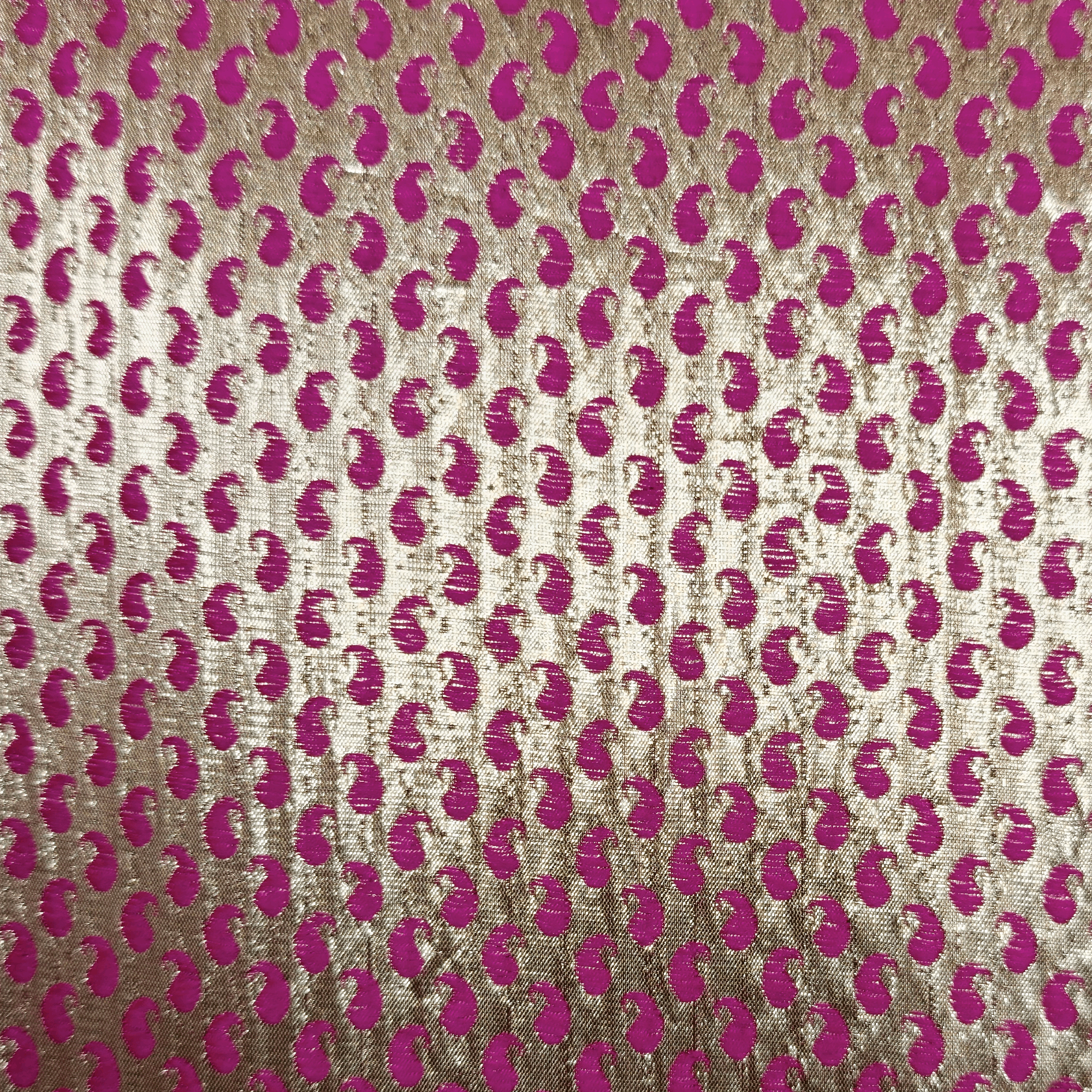 Resham-e-Benaras (Fuchsia) – Pure Indian Ghicha Silk - Zahra Maham