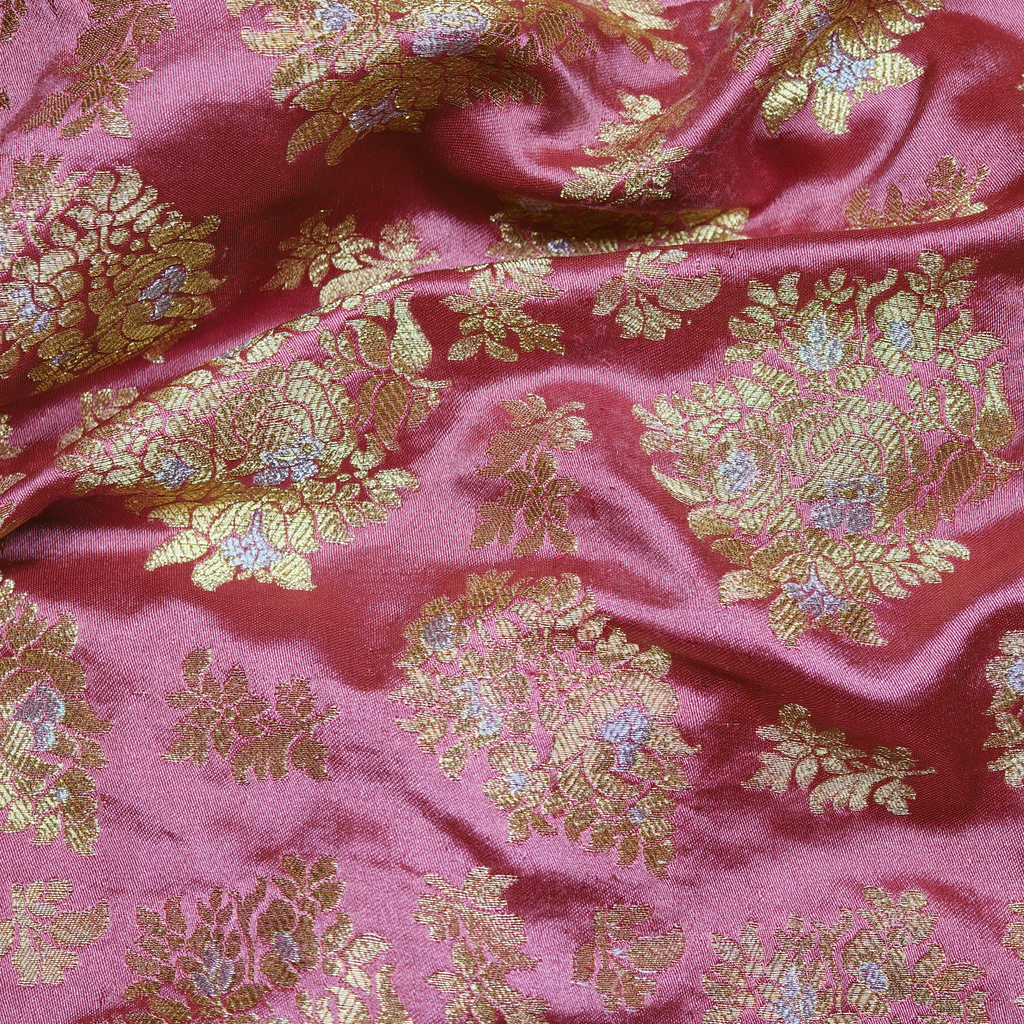 Zewaar – Pure Katan Satin Floral Bunch