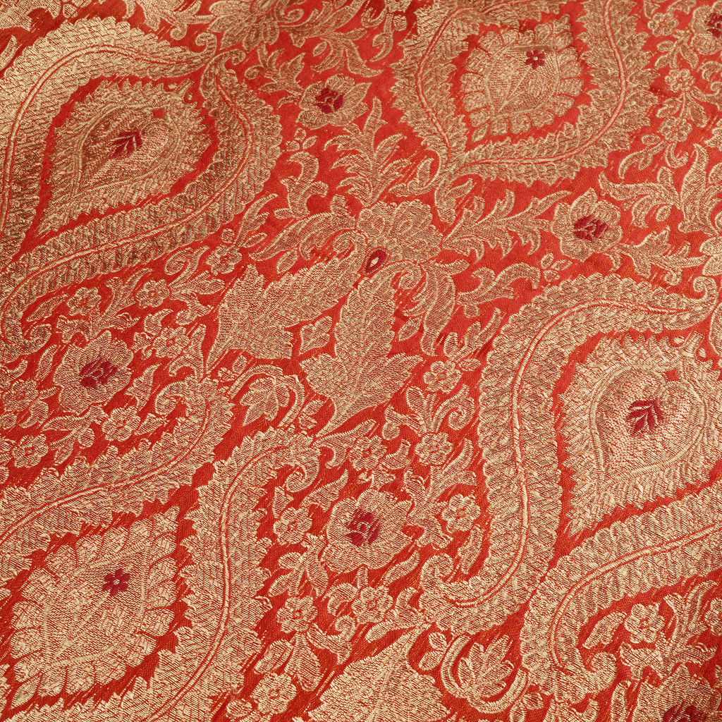 Rang-e-Mughal – Satin with 4-Color Weave & Mughal Pattern