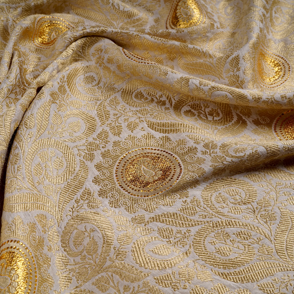 Zareen Kaar – Pure Katan Atlas with Zari Motifs Zahra Maham