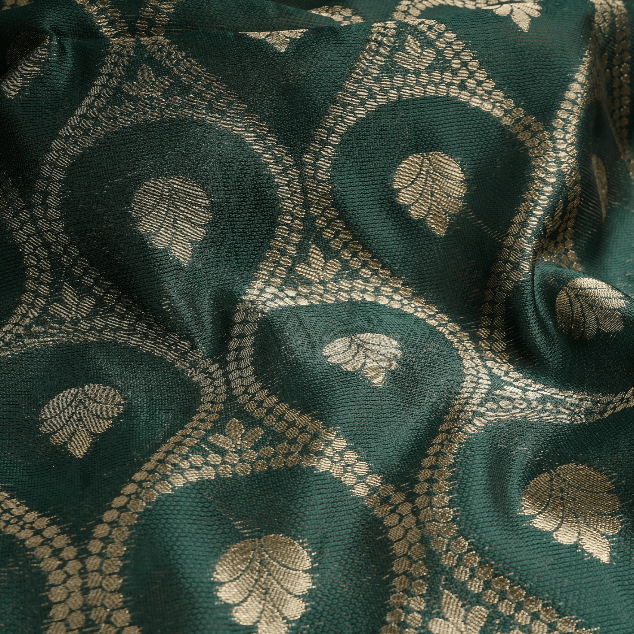 Shehnai – Loom Net Fabric with Golden Zari Bunch - Zahra Maham