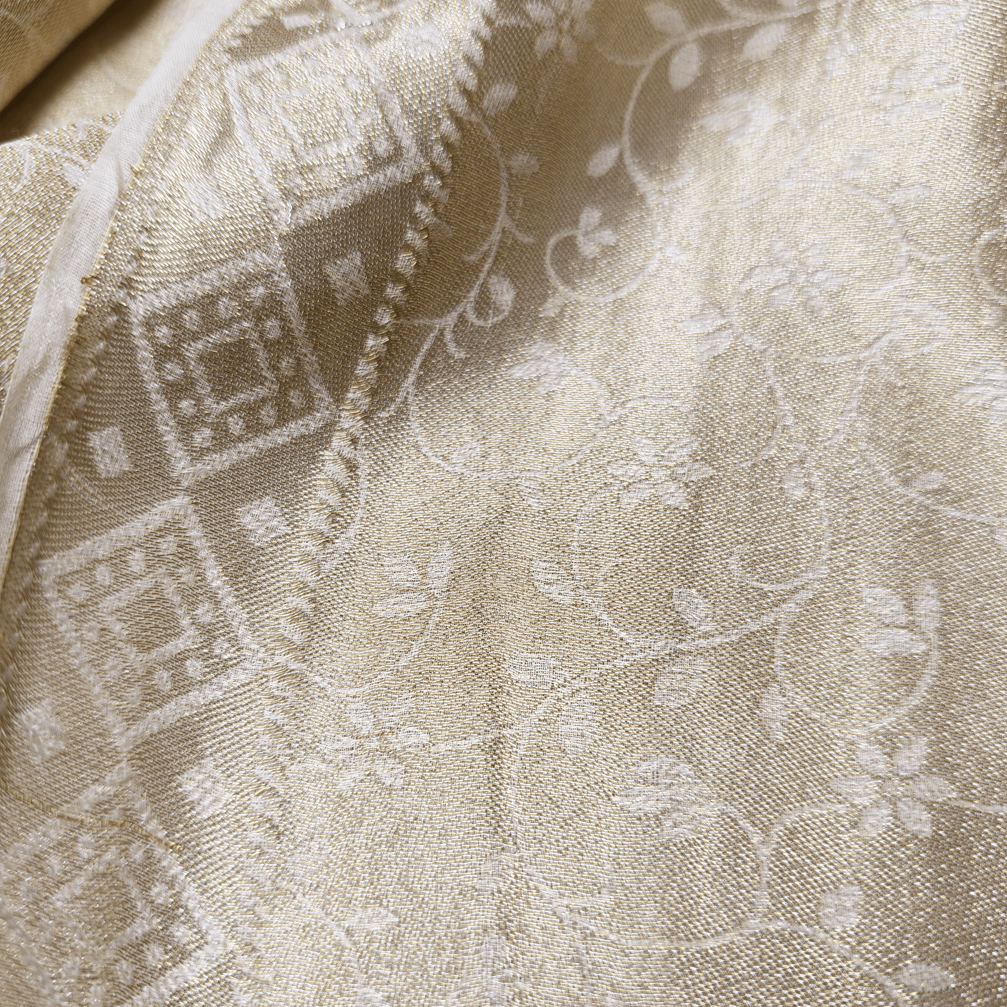 Shehnaz-e-Noor – Pure Mulberry Lama Silk Reversible Floral Weave - Zahra Maham