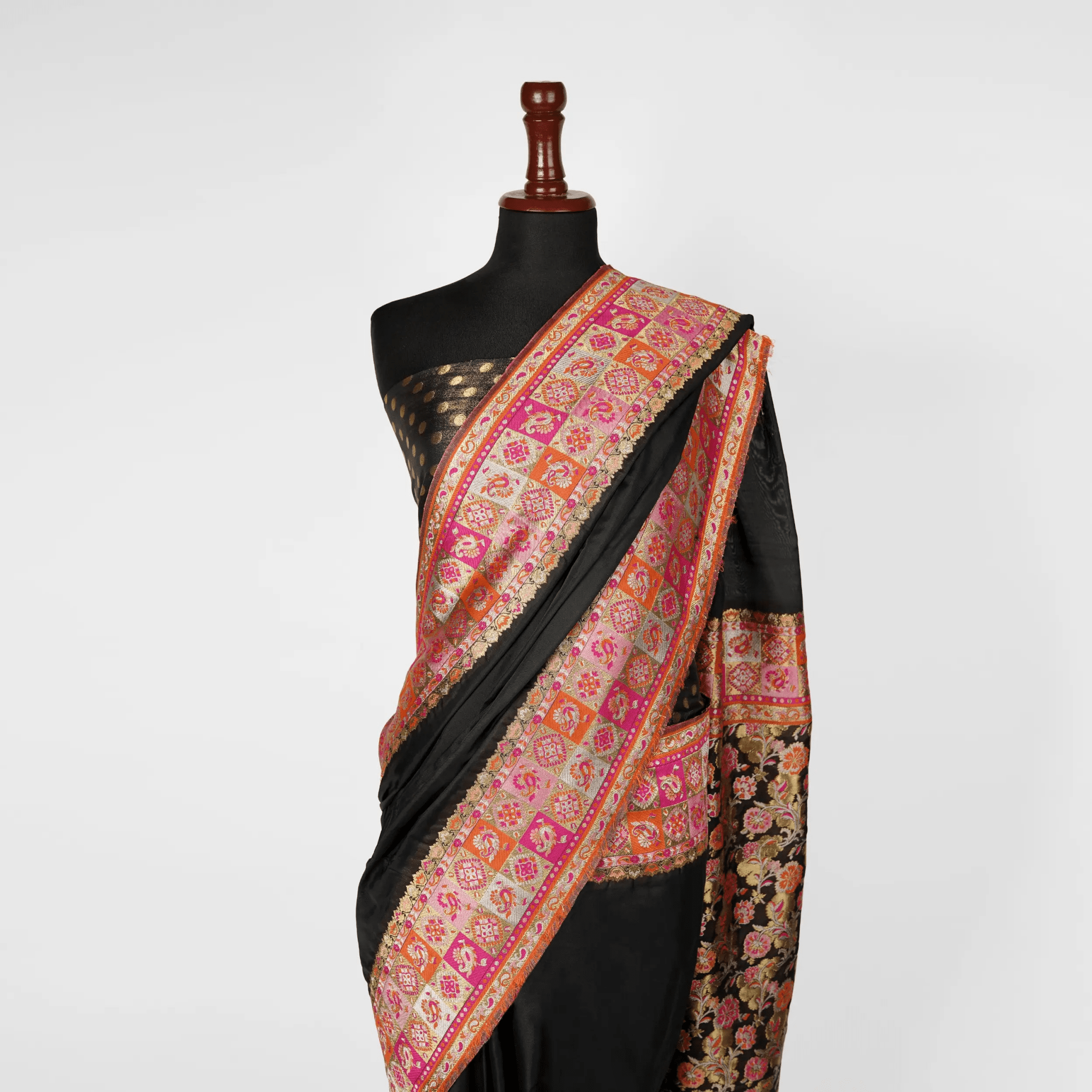 'Siyahkaar' – Multi-Buti Border Saree - Zahra Maham
