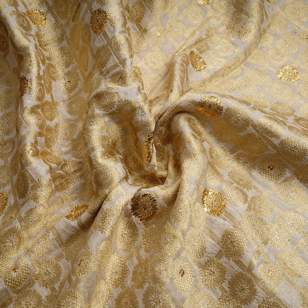 Guldaan – Pure Chiffon Atlas with Box & Round Floral Zari Work