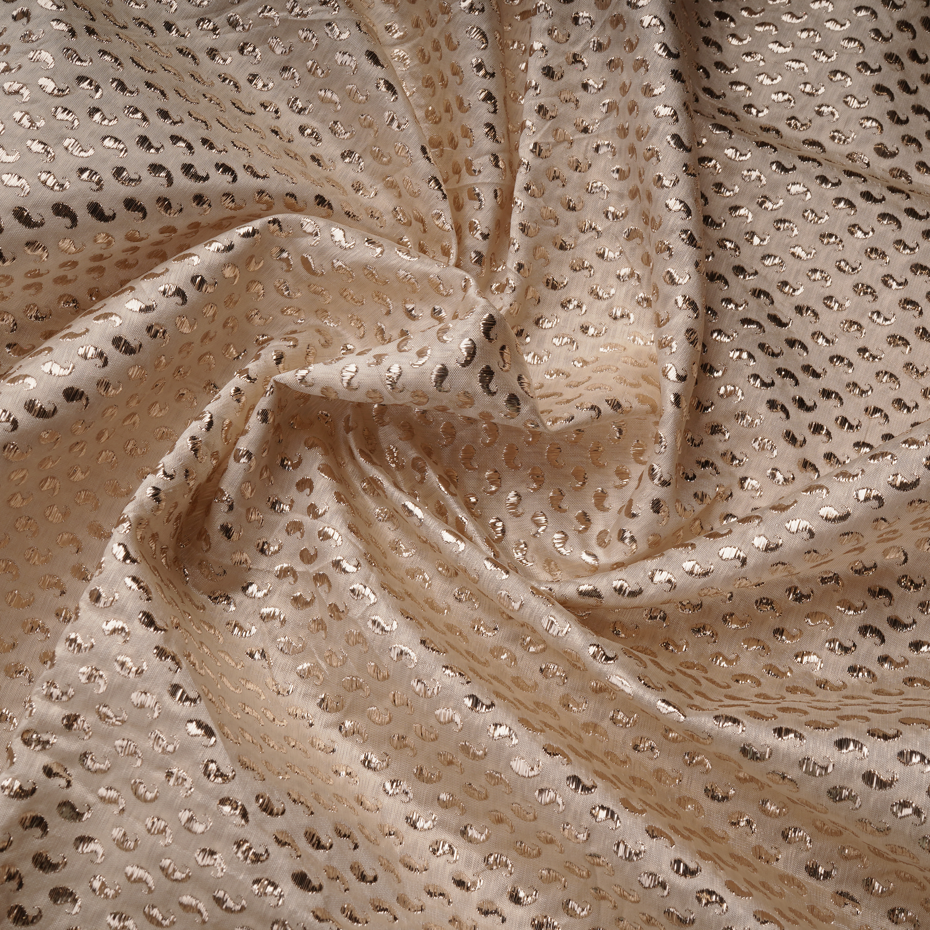 Resham-e-Benaras – Pure Indian Ghicha Silk (Golden Zari Carry Motifs)