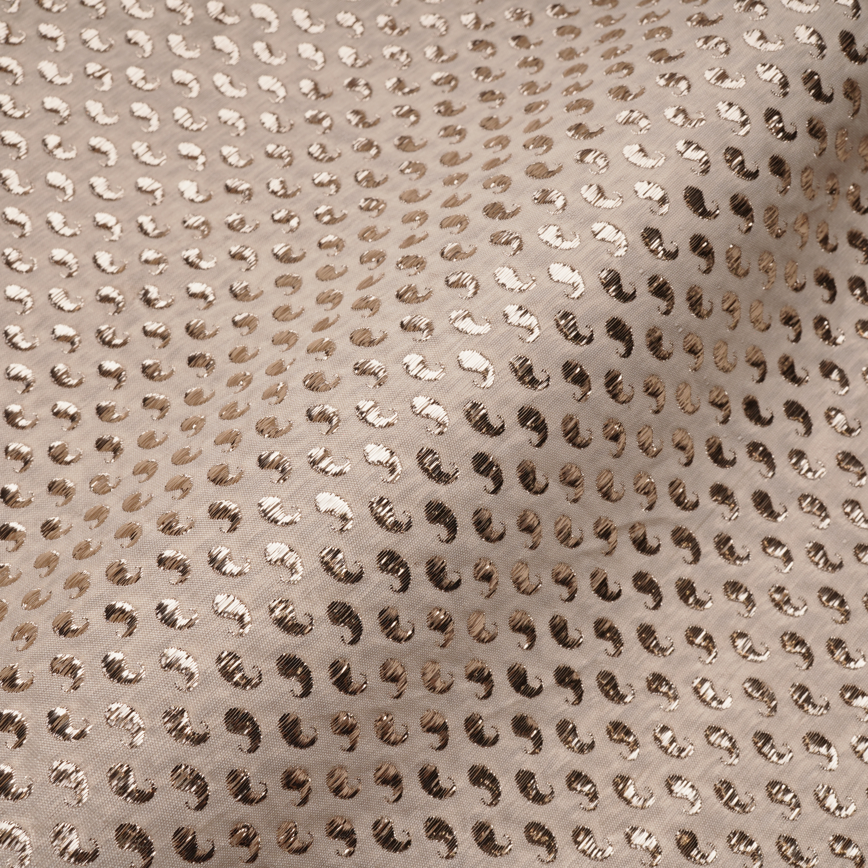 Resham-e-Benaras – Pure Indian Ghicha Silk (Golden Zari Carry Motifs)