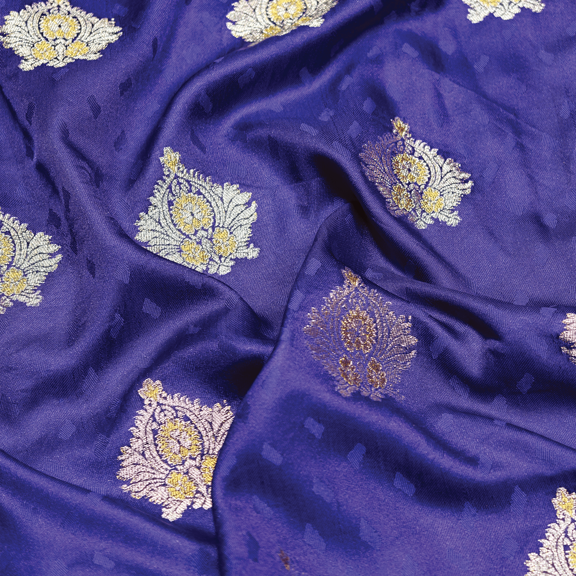 Tehreez – Self Jamawar Satin Tehra with Mughal Bunch - Zahra Maham