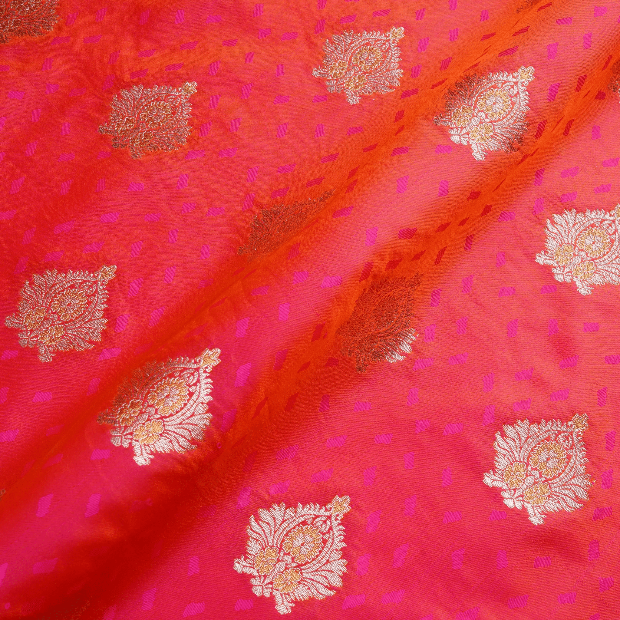 Tehreez – Self Jamawar Satin Tehra with Mughal Bunch - Zahra Maham