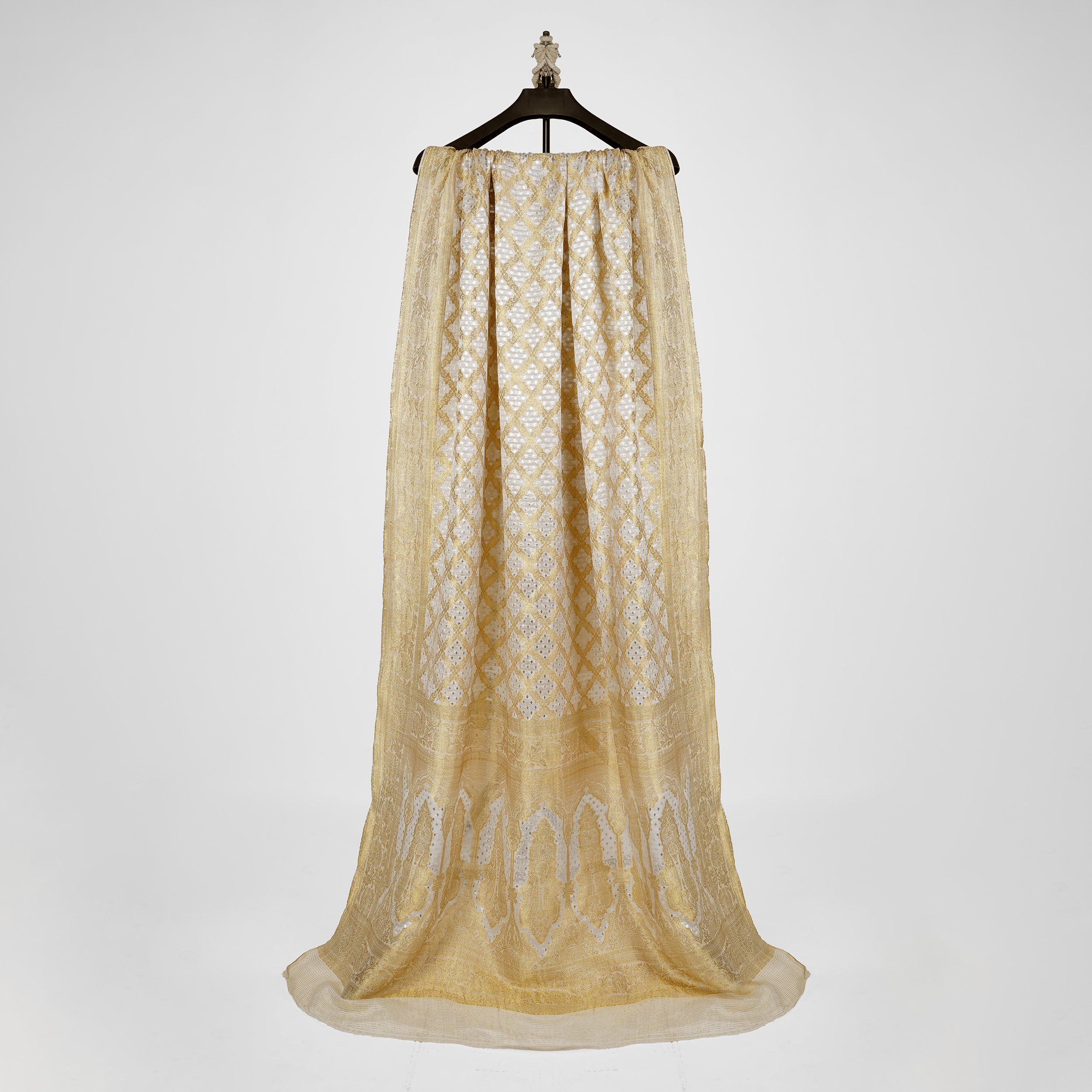 Riwayat – Pure Chiffon Chunri