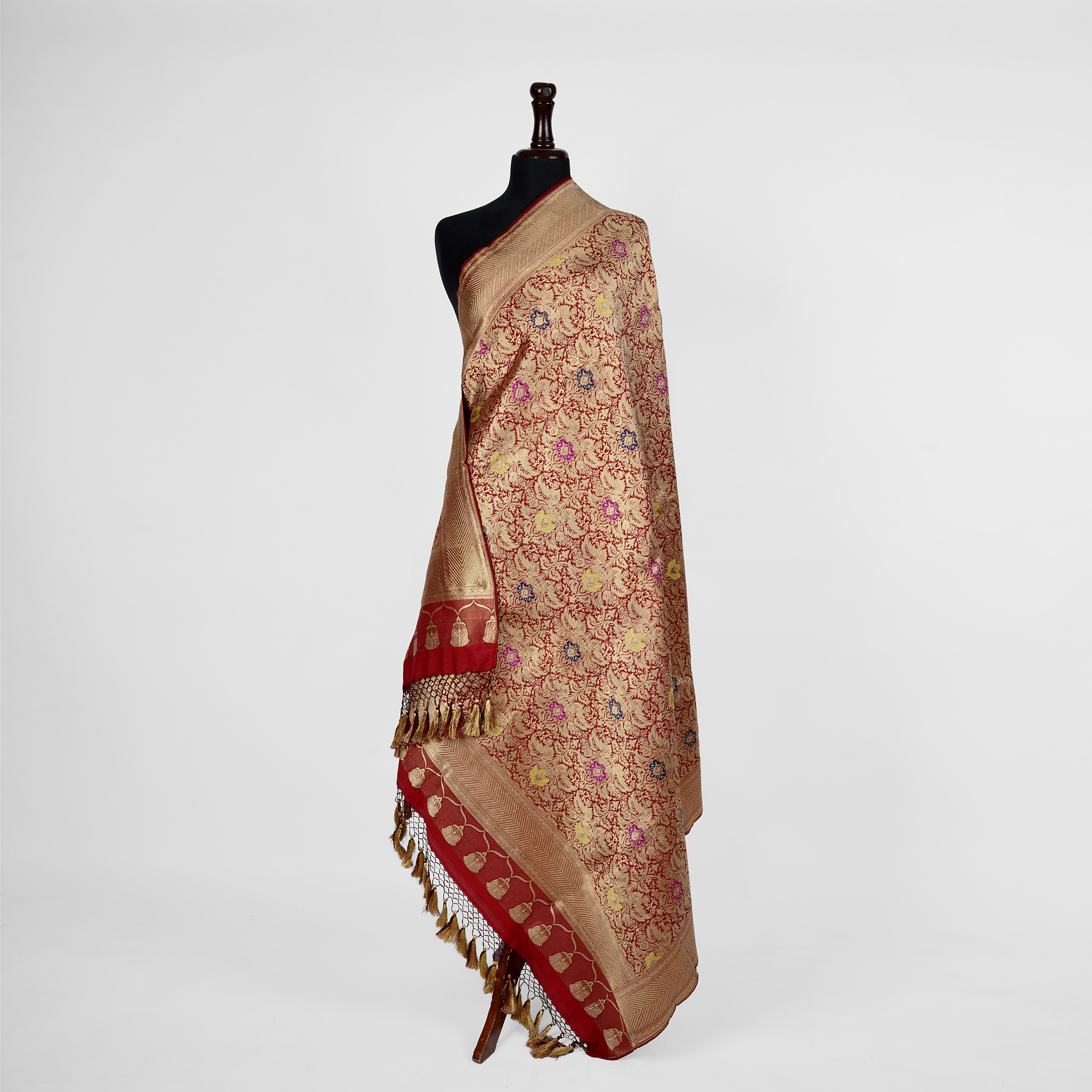Saaz-e-Gulzar – Pure Katan Atlas Mughal Floral Shawl