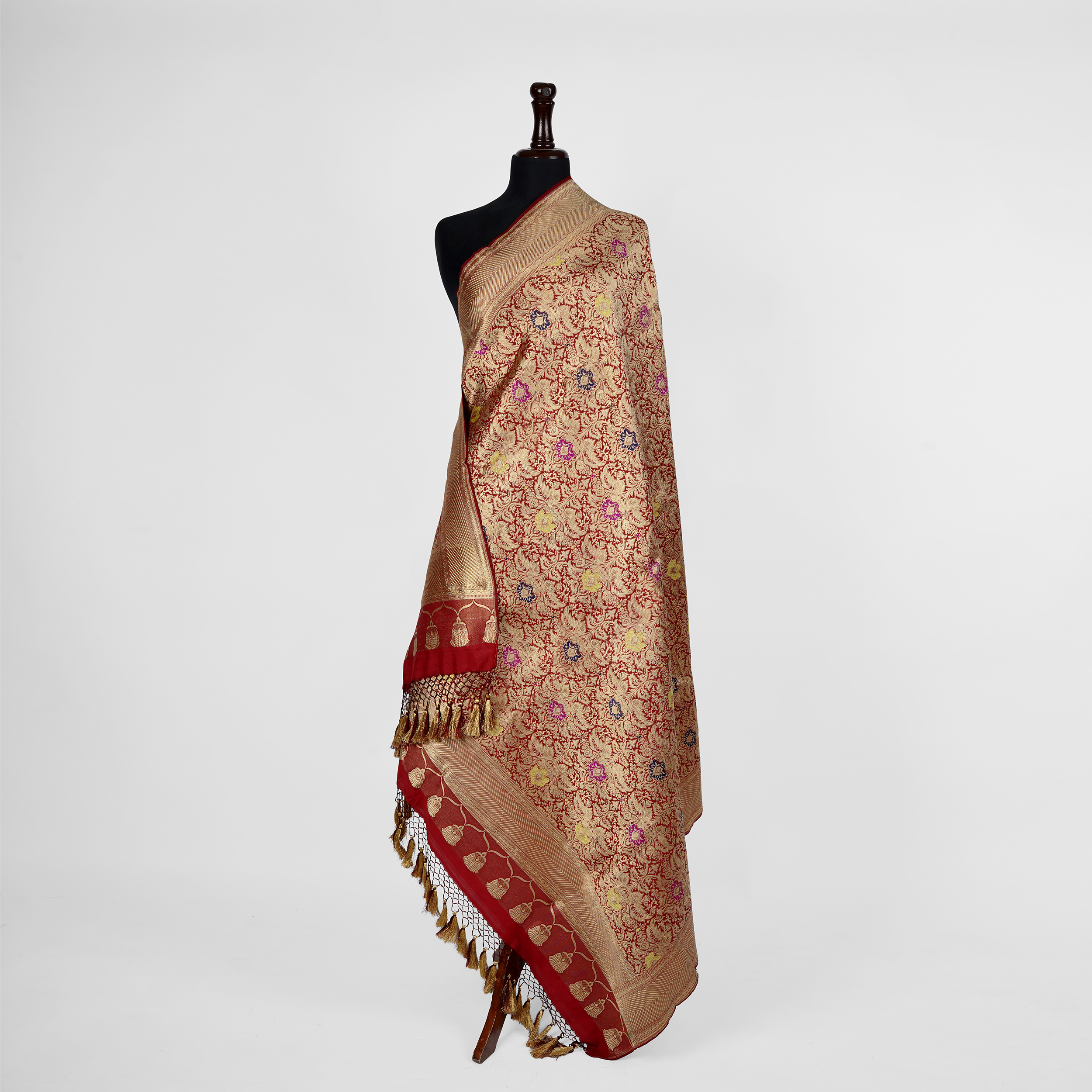 Saaz-e-Gulzar – Pure Katan Atlas Mughal Floral Shawl