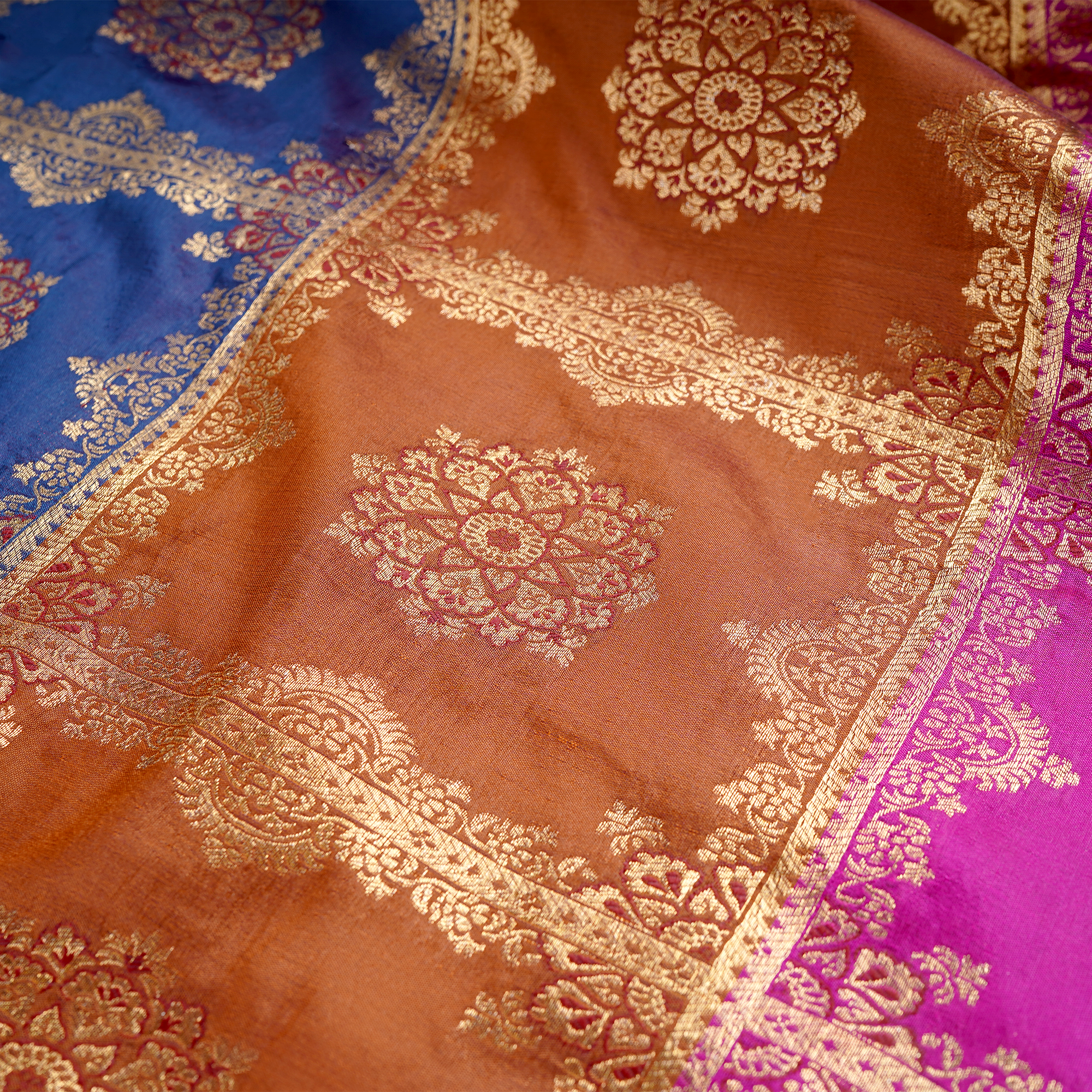 Rang-e-Zarah – Lightweight Katan with Floral Zari Work