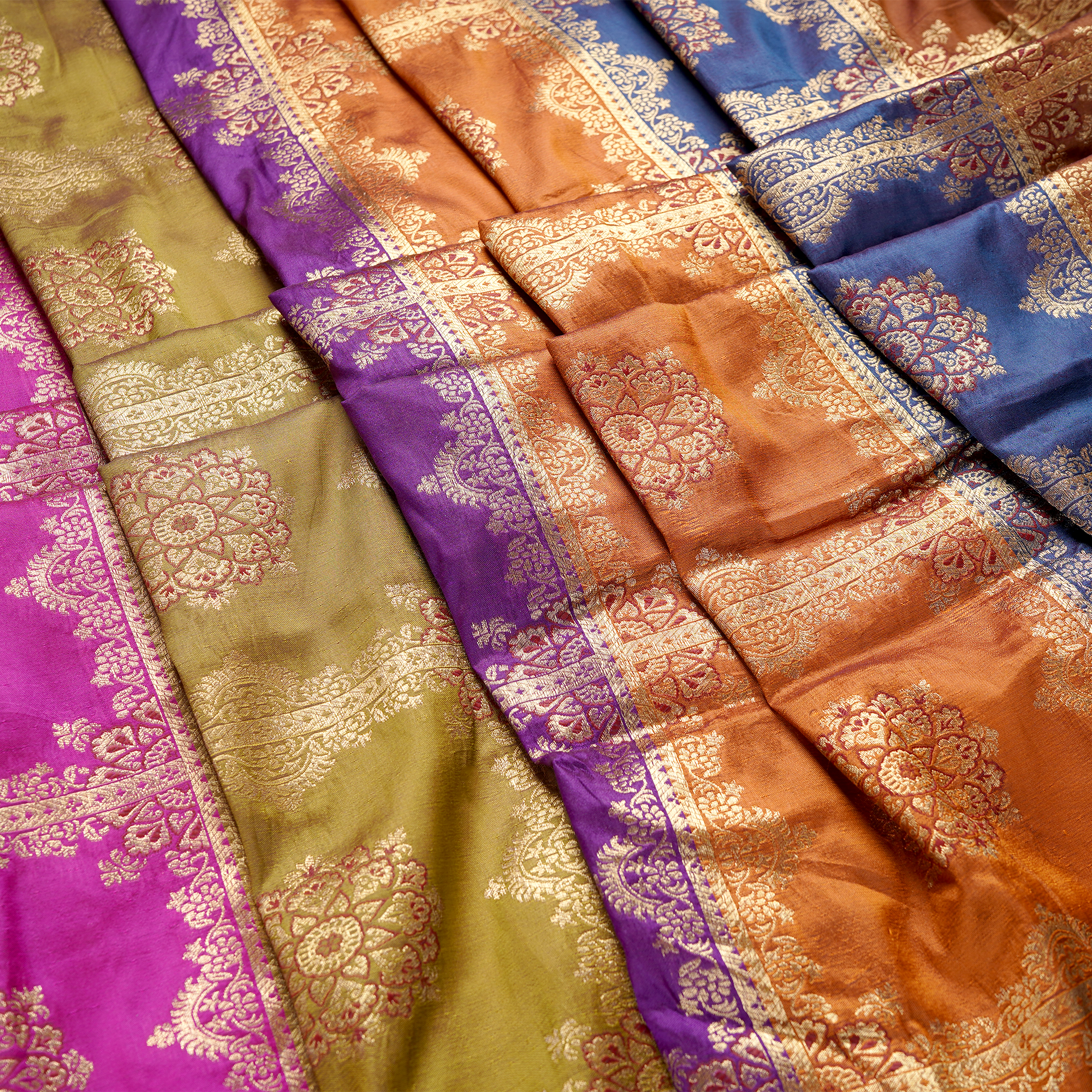 Rang-e-Zarah – Lightweight Katan with Floral Zari Work