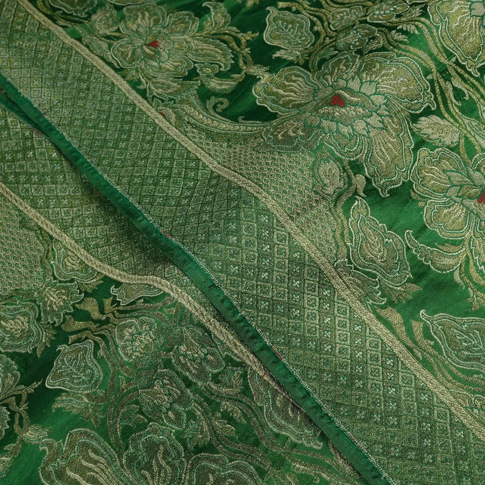 Sadii Jaal Satin Kamkhwab Zahra Maham