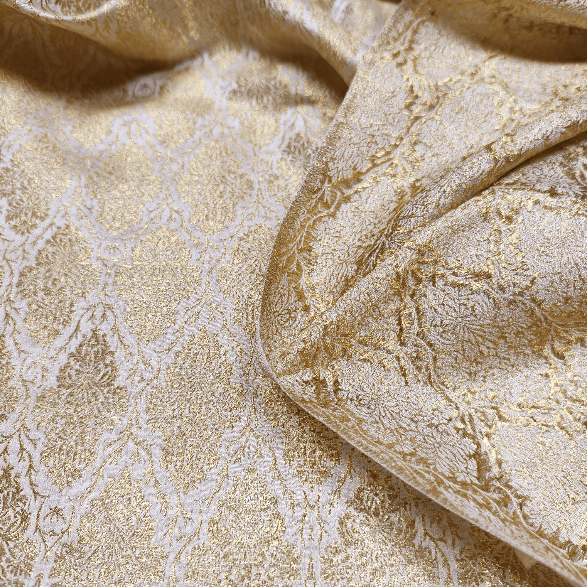 Zarbaaf – Blended Atlas Floral Motifs Fabric - Zahra Maham