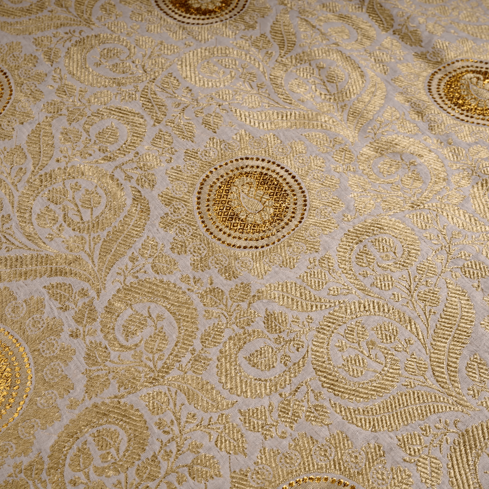 Zareen Kaar – Pure Katan Atlas with Zari Motifs - Zahra Maham
